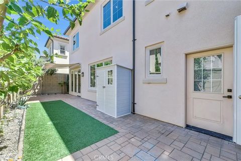 Tiny photo for 61 Acorn Glen, Irvine, CA 92620 (MLS # OC25273787)