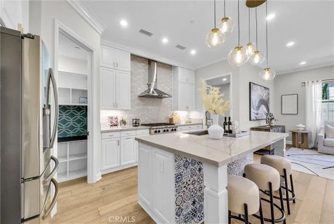 Tiny photo for 61 Acorn Glen, Irvine, CA 92620 (MLS # OC25273787)