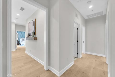 Tiny photo for 61 Acorn Glen, Irvine, CA 92620 (MLS # OC25273787)