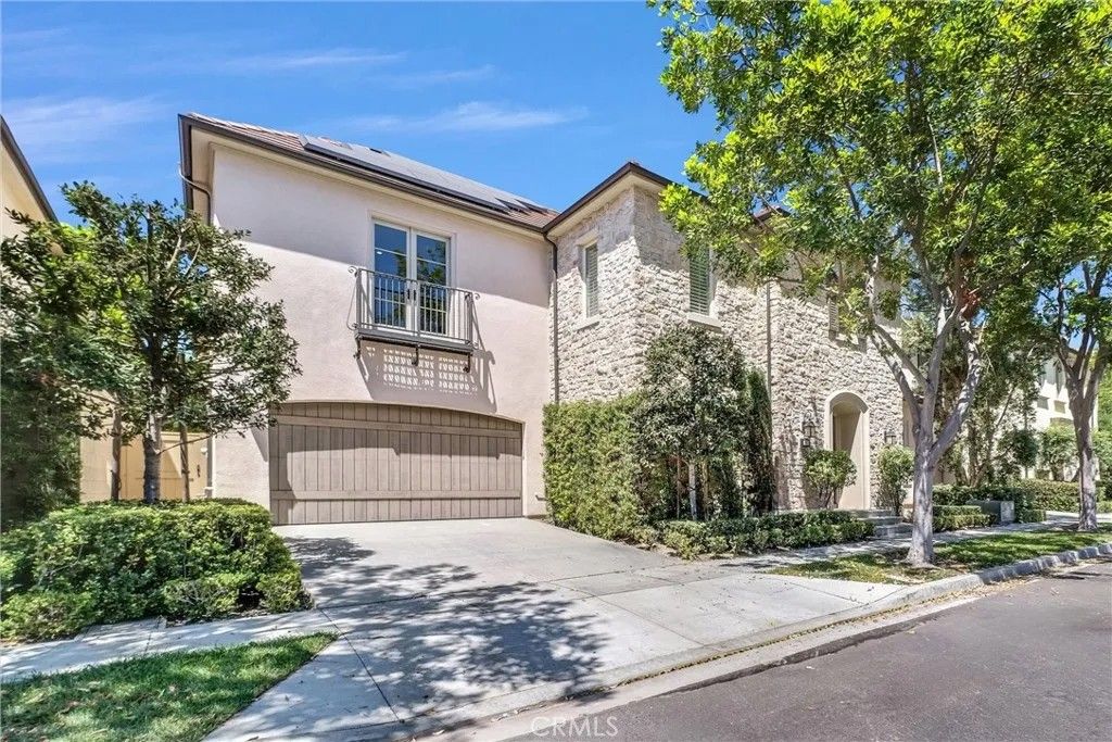 Photo of 61 Acorn Glen, Irvine, CA 92620 (MLS # OC25273787)