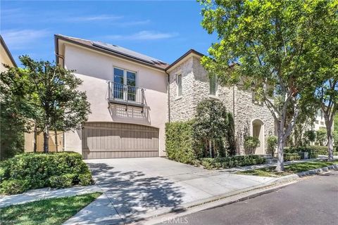 Tiny photo for 61 Acorn Glen, Irvine, CA 92620 (MLS # OC25273787)