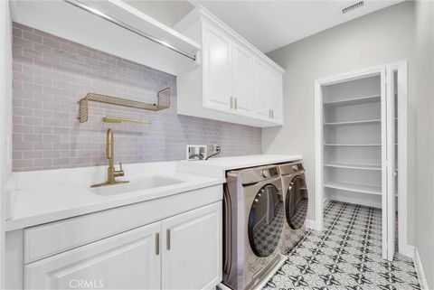 Tiny photo for 61 Acorn Glen, Irvine, CA 92620 (MLS # OC25273787)