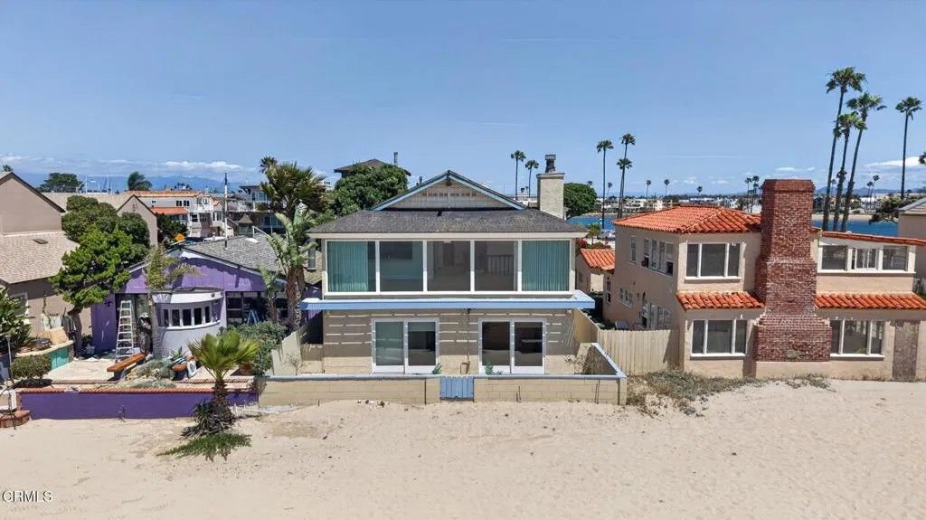 Photo of 3009 Ocean Drive, Oxnard, CA 93035 (MLS # V1-36043)