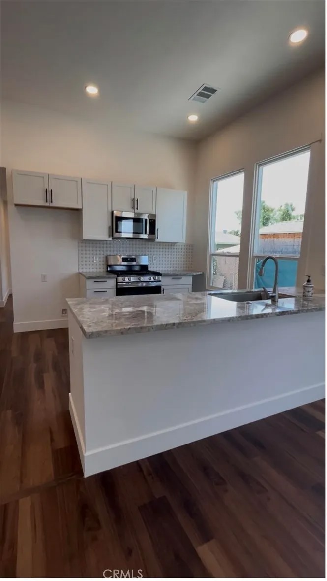 430 W 6th Street