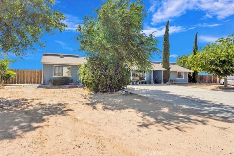 11470 Hawthorne