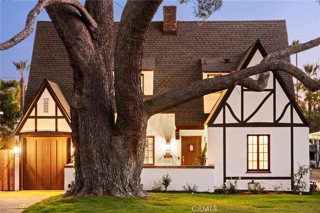 Photo of 1578 Morada Place, Altadena, CA 91001 (MLS # AR26054319)