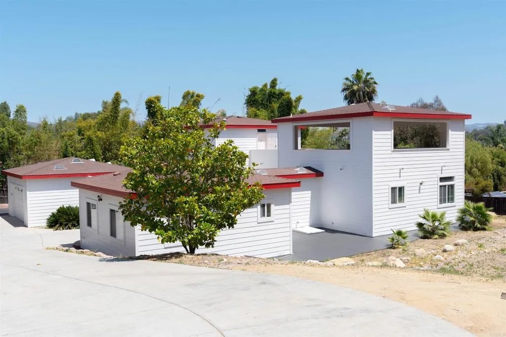 441 Rancho Santa Fe Rd