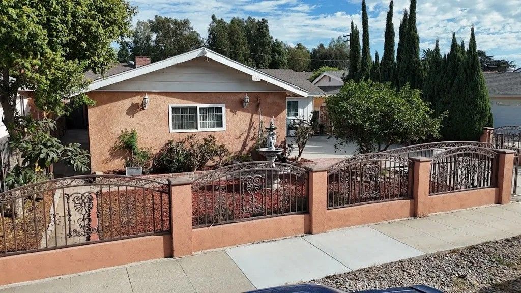Photo of 522 S 5th St, Montebello, CA 90640 (MLS # MB25238140)