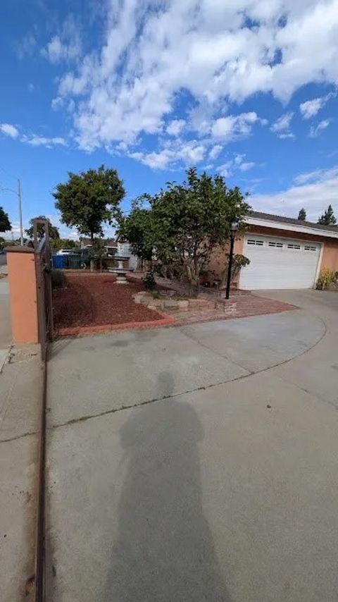 Tiny photo for 522 S 5th St, Montebello, CA 90640 (MLS # MB25238140)