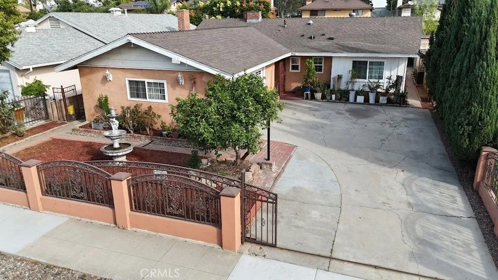 Photo of 522 S 5th St, Montebello, CA 90640 (MLS # MB25238140)