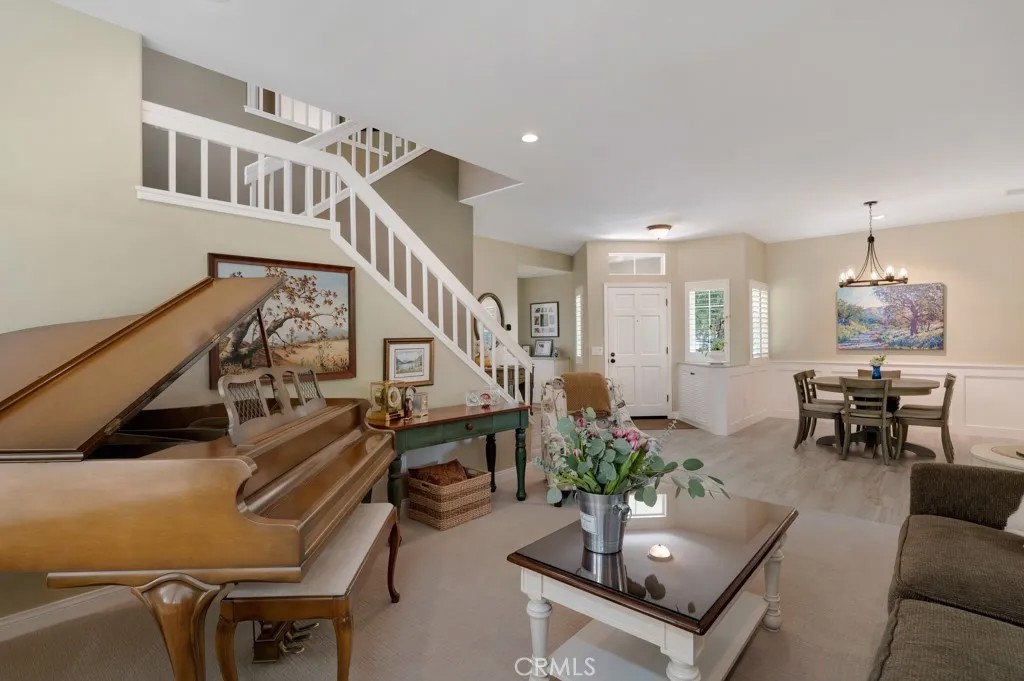 305 Saint Thomas