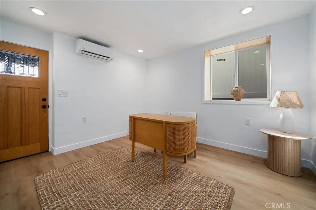 Photo of 739 W 2nd St, San Pedro, CA 90731 (MLS # CV26094482)