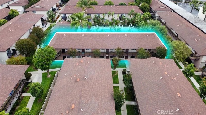 549 N Tustin Avenue