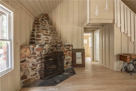 Tiny photo for 512 W Rainbow BLVD, Big Bear Lake, CA 92314 (MLS # IG26199946)