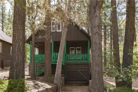 Tiny photo for 512 W Rainbow BLVD, Big Bear Lake, CA 92314 (MLS # IG26199946)