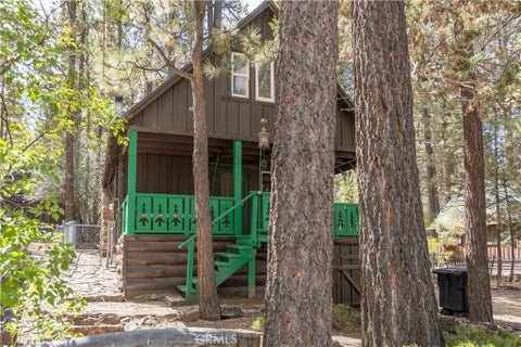 Tiny photo for 512 W Rainbow BLVD, Big Bear Lake, CA 92314 (MLS # IG26199946)