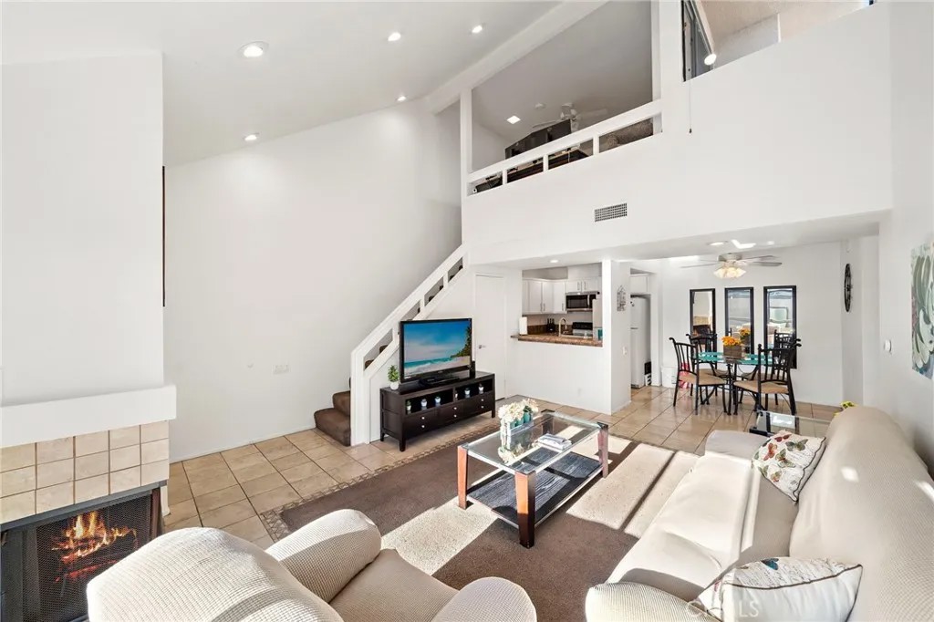 25761 Le Parc 82