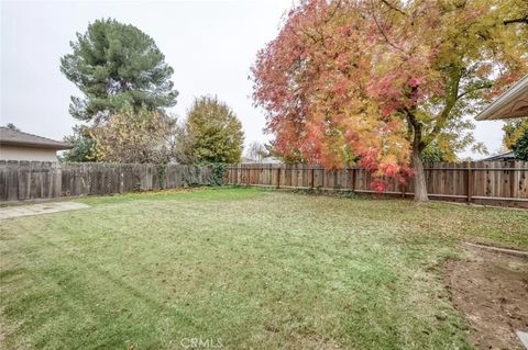 Tiny photo for 7353 N Bond, Fresno, CA 93720 (MLS # FR25275532)