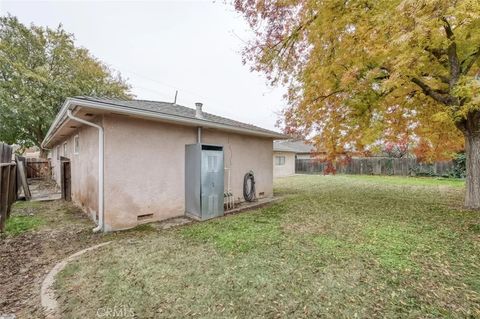 Tiny photo for 7353 N Bond, Fresno, CA 93720 (MLS # FR25275532)