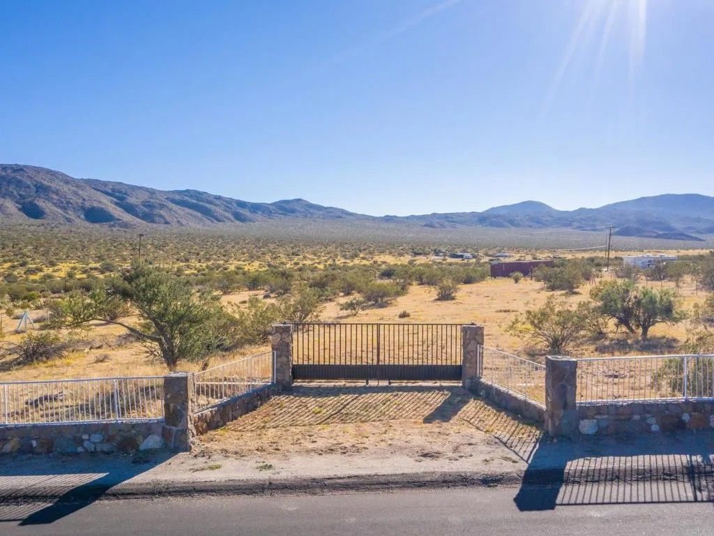 Photo of 2 Kickin Horse, Julian, CA 92036 (MLS # NDP2510306)