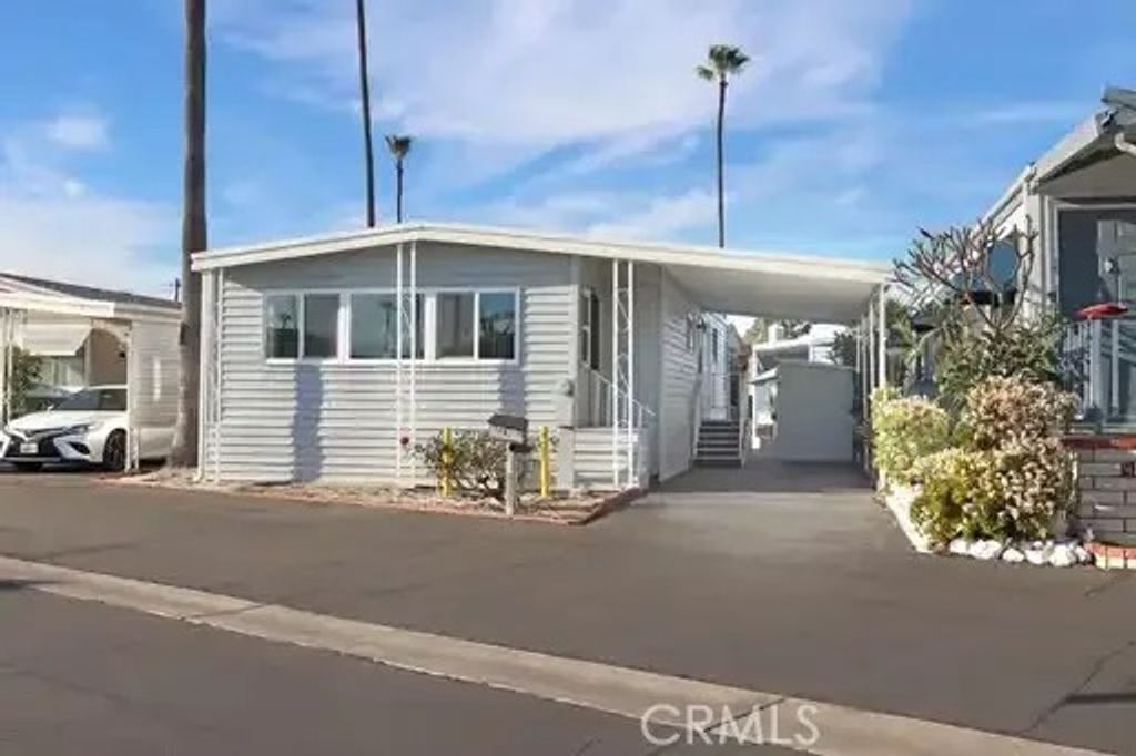 Photo of 4117 W McFadden Ave #525, Santa Ana, CA 92704 (MLS # PW26013547)