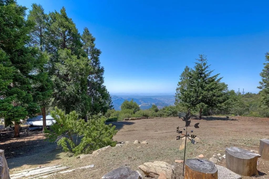 22223 Crestline Road