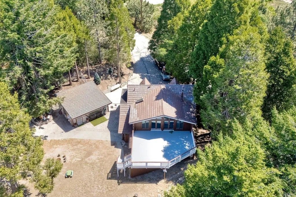 22223 Crestline Road