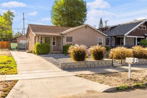 Photo of 620 Church Street, Redlands, CA 92374 (MLS # CV26170662)