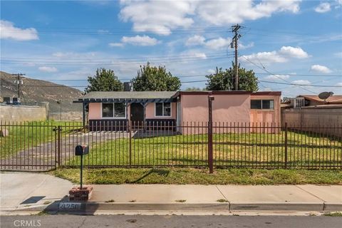 Photo of 3250 Apple Avenue, Jurupa Valley, CA 92509 (MLS # CV26050251)