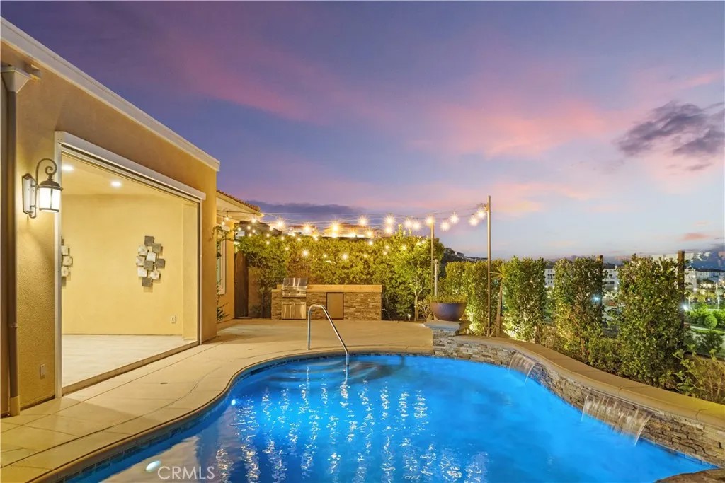 1672 Sunset View