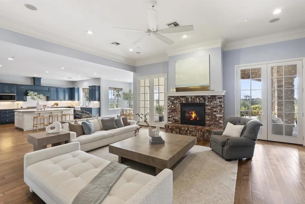 3401 Adams Run
