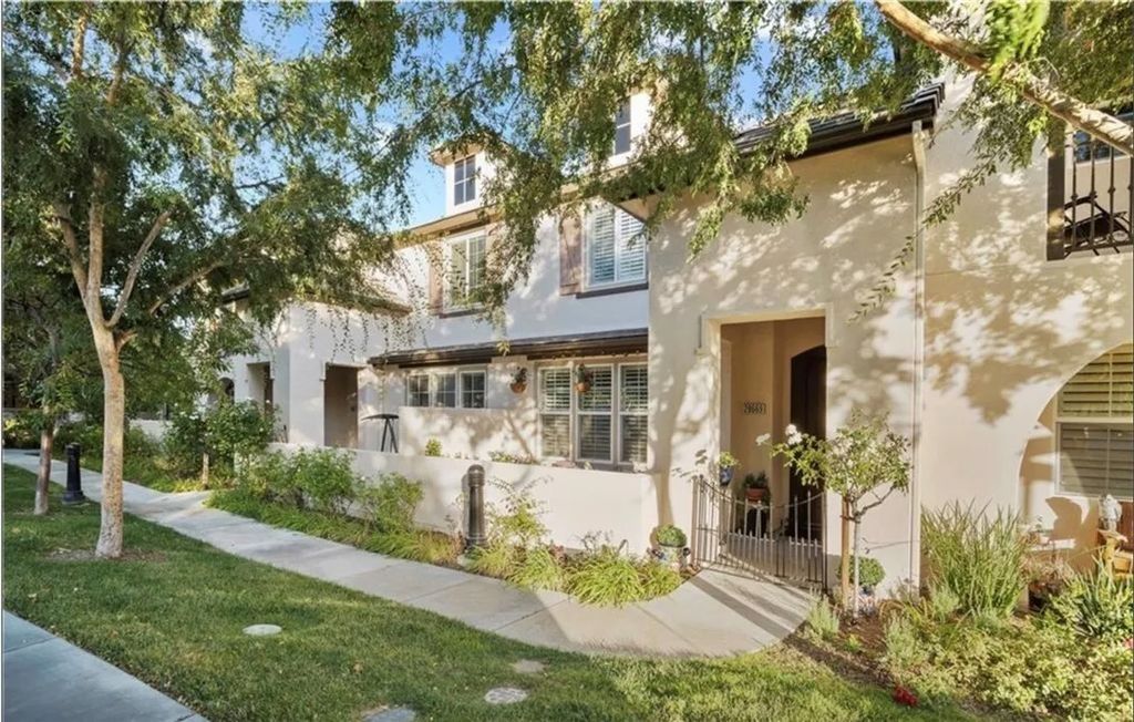 Photo of 28669 Pietro Drive, Valencia, CA 91354 (MLS # SR26024128)