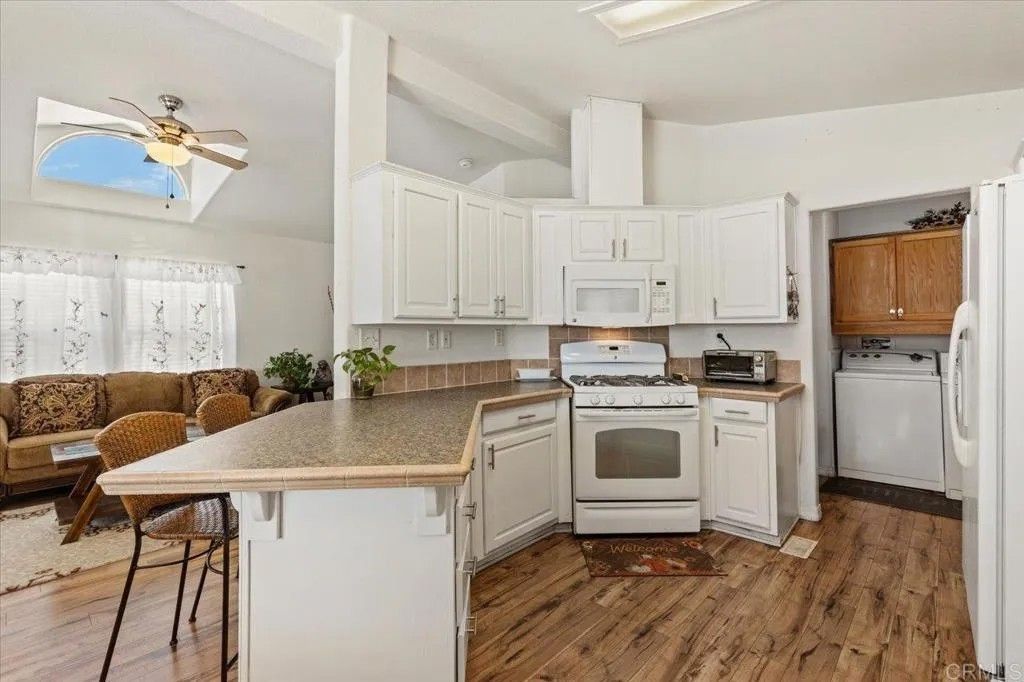 Photo of 176 Flicker Lane, Oceanside, CA 92057 (MLS # NDP2509308)