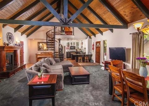 Photo of 1055 Meadowbrook Drive, Lake Arrowhead, CA 92352 (MLS # IG26006857)