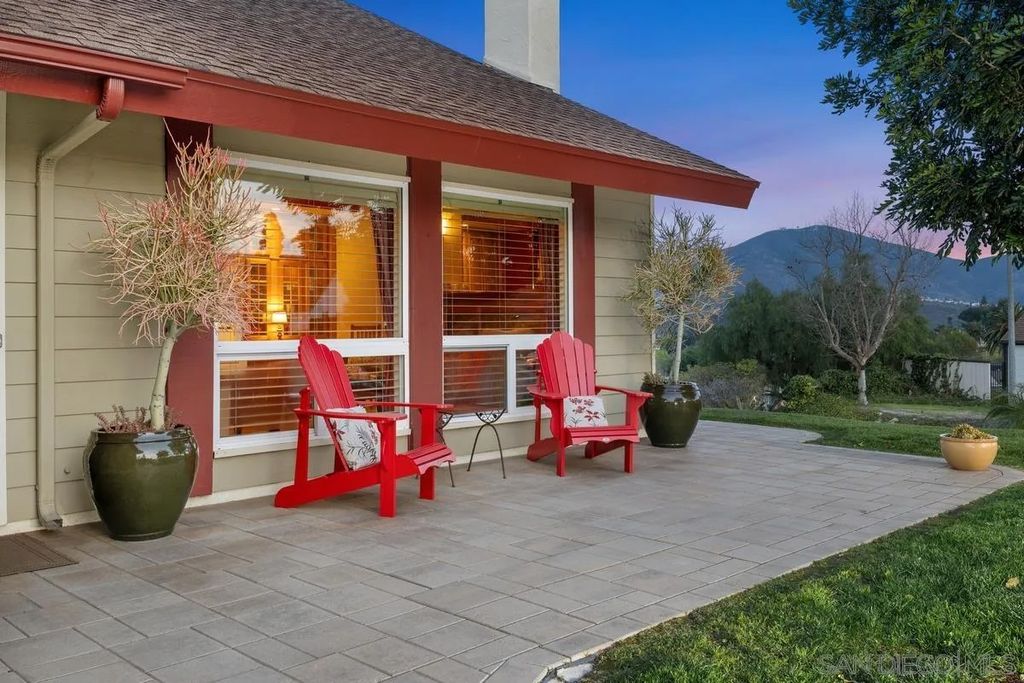 Photo of 2603 S Barcelona St, Spring Valley, CA 91977 (MLS # 260007546)