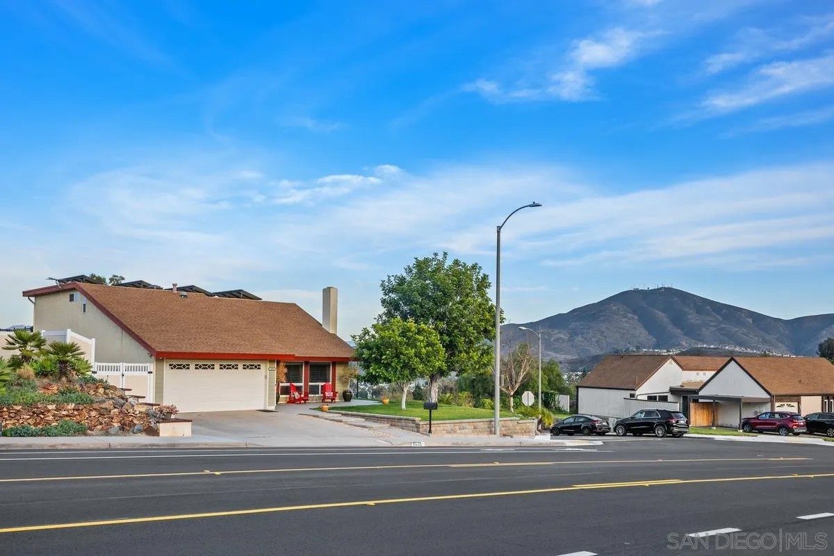 2603 S Barcelona St.