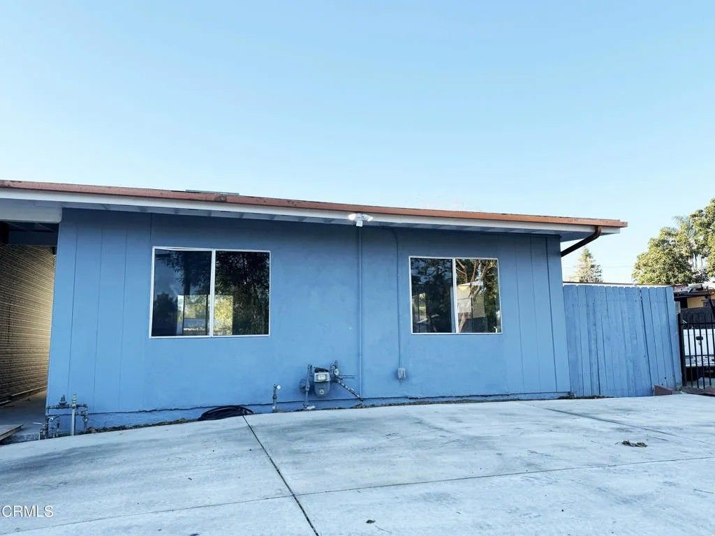 Photo of 18540 Arminta Street, Reseda, CA 91335 (MLS # P1-26006)