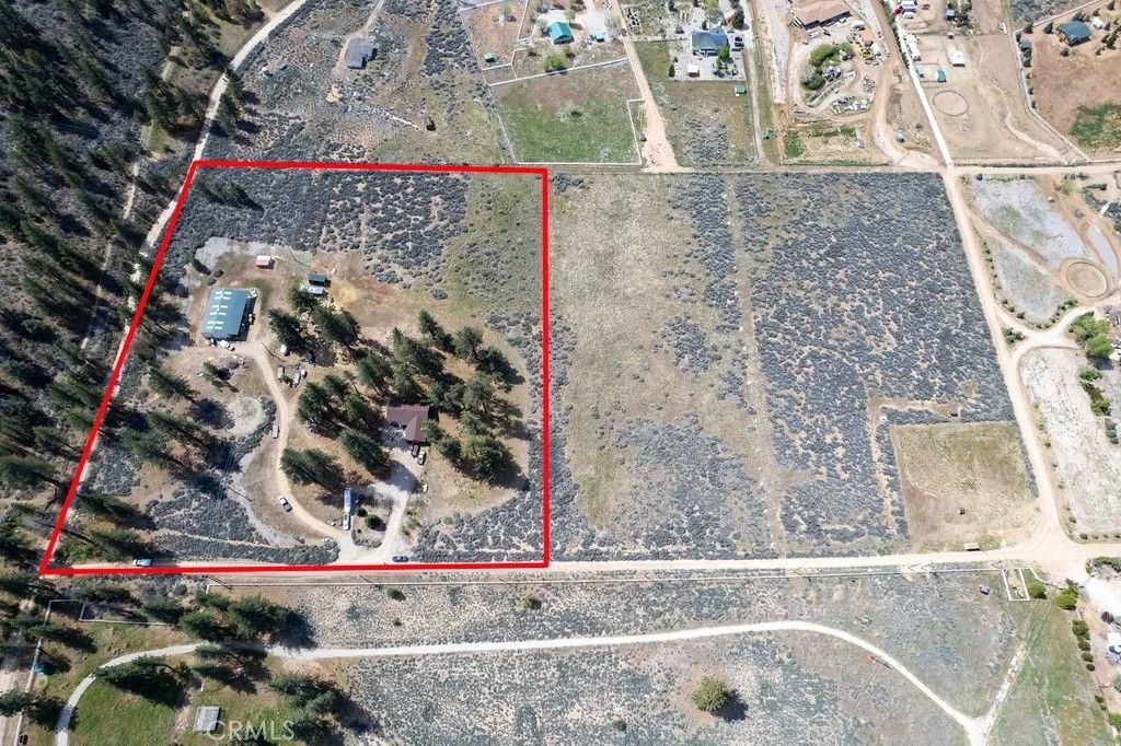 Photo of 1575 Petersen Lane, Frazier Park, CA 93225 (MLS # SR26074478)