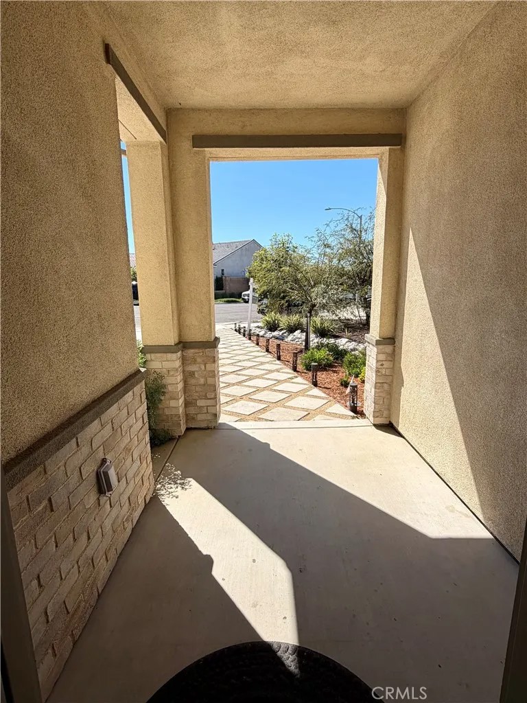 9401 Venetian