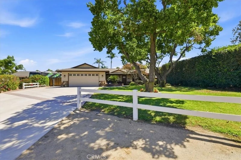 1455 Valley View