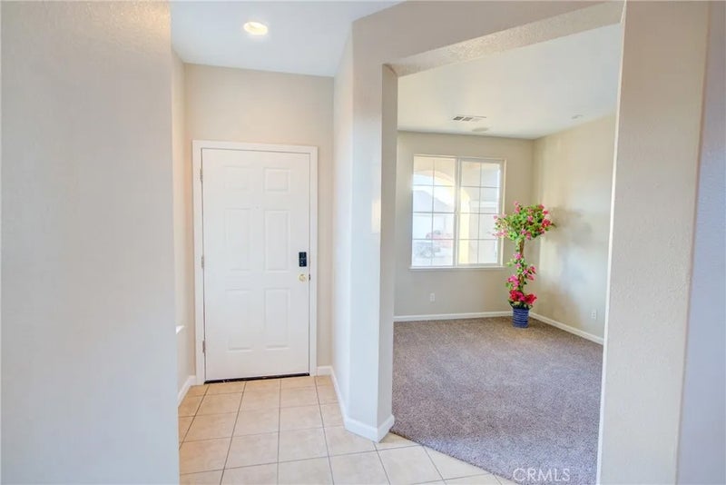 1466 La Sierra St