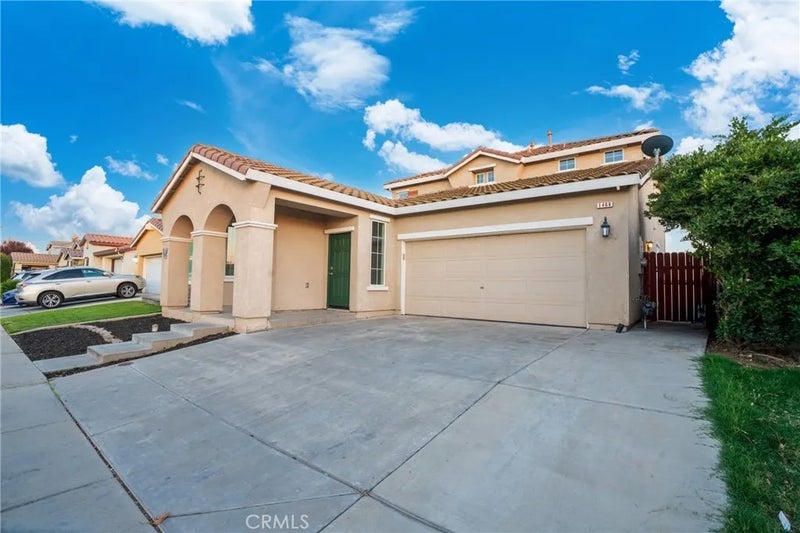 1466 La Sierra St