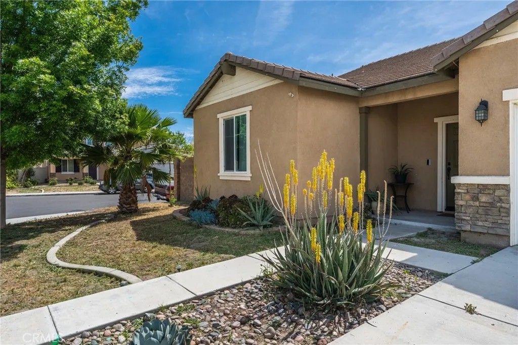 Photo of 1662 Hayloft Place, San Jacinto, CA 92582 (MLS # CV26079590)