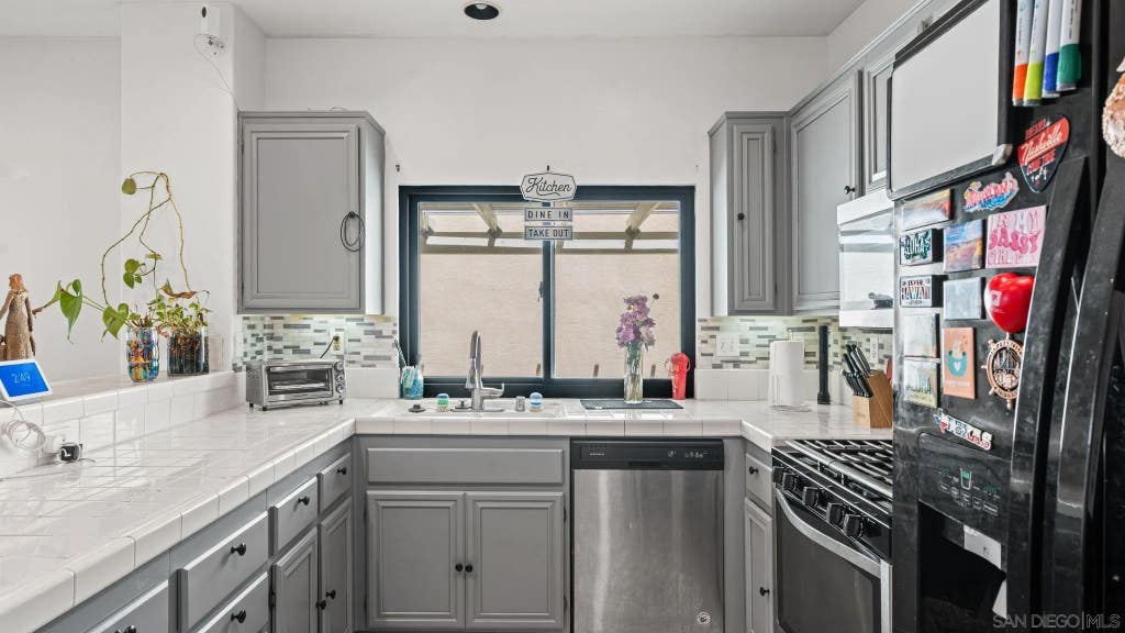 Photo of 1844 San Sebastian Ave, Chula Vista, CA 91913 (MLS # 260015652)