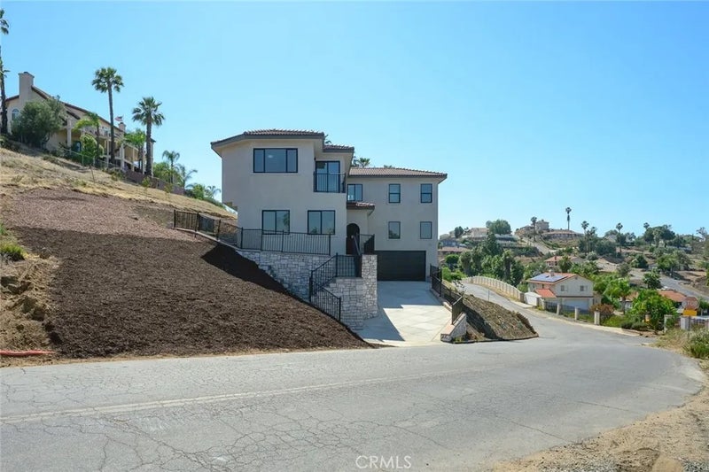 16515 Canyon Ridge