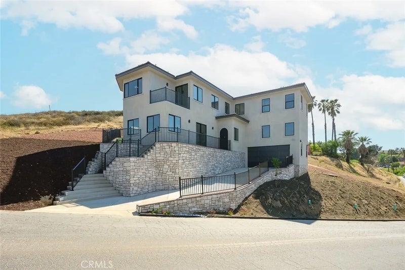 16515 Canyon Ridge
