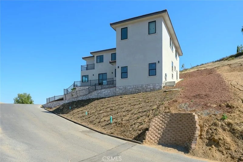 16515 Canyon Ridge