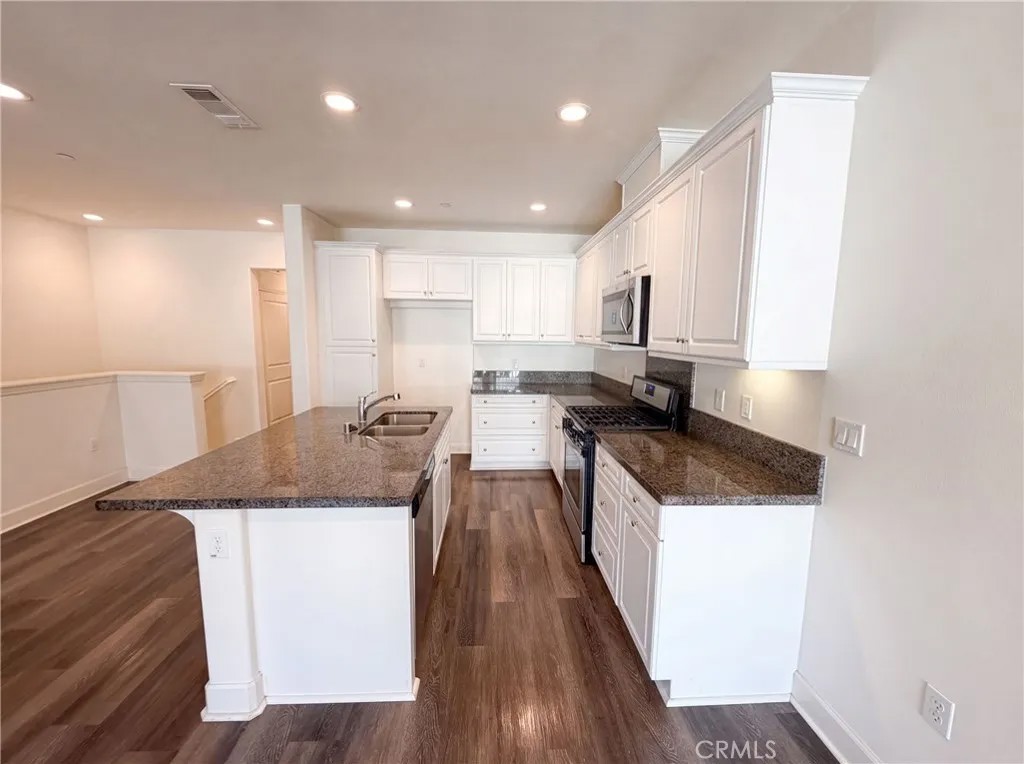 3120 E Yountville