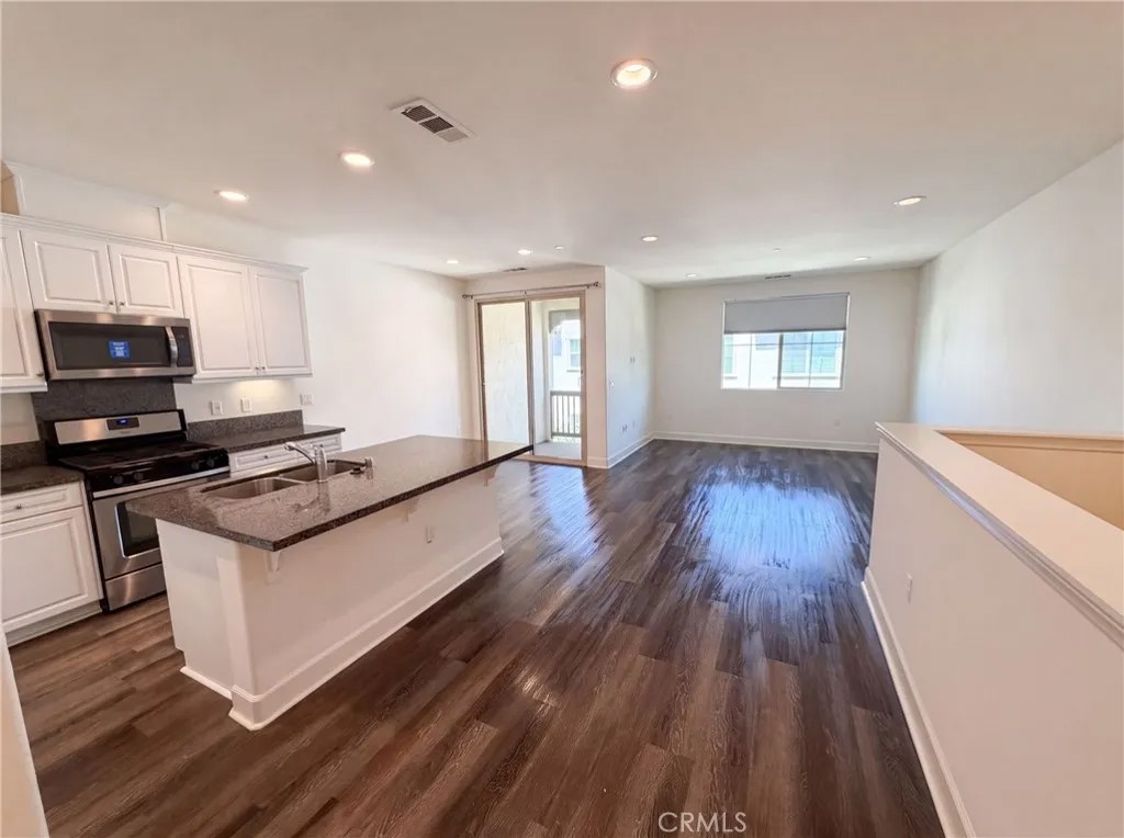 3120 E Yountville