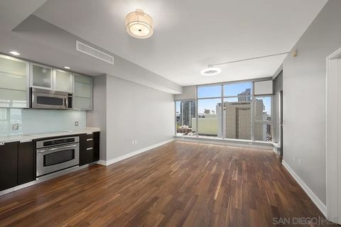 Tiny photo for 575 6th Avenue #1008, San Diego, CA 92101 (MLS # 250035165)